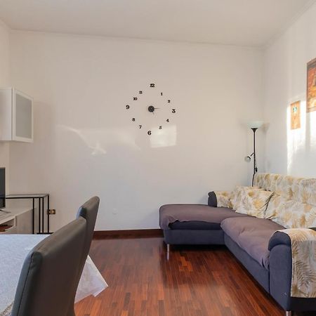 Appartamento Casa Samy - Sesto SG a due passi da Sesto Rondò - Battisti Sesto San Giovanni Esterno foto