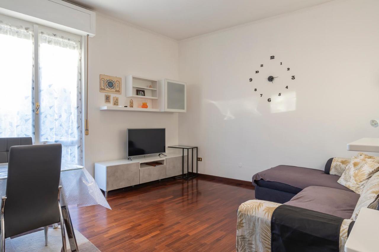 Appartamento Casa Samy - Sesto SG a due passi da Sesto Rondò - Battisti Sesto San Giovanni Esterno foto